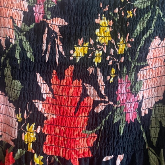 Old Navy Hawaiian Print Floral Dress - Picture 4 of 7